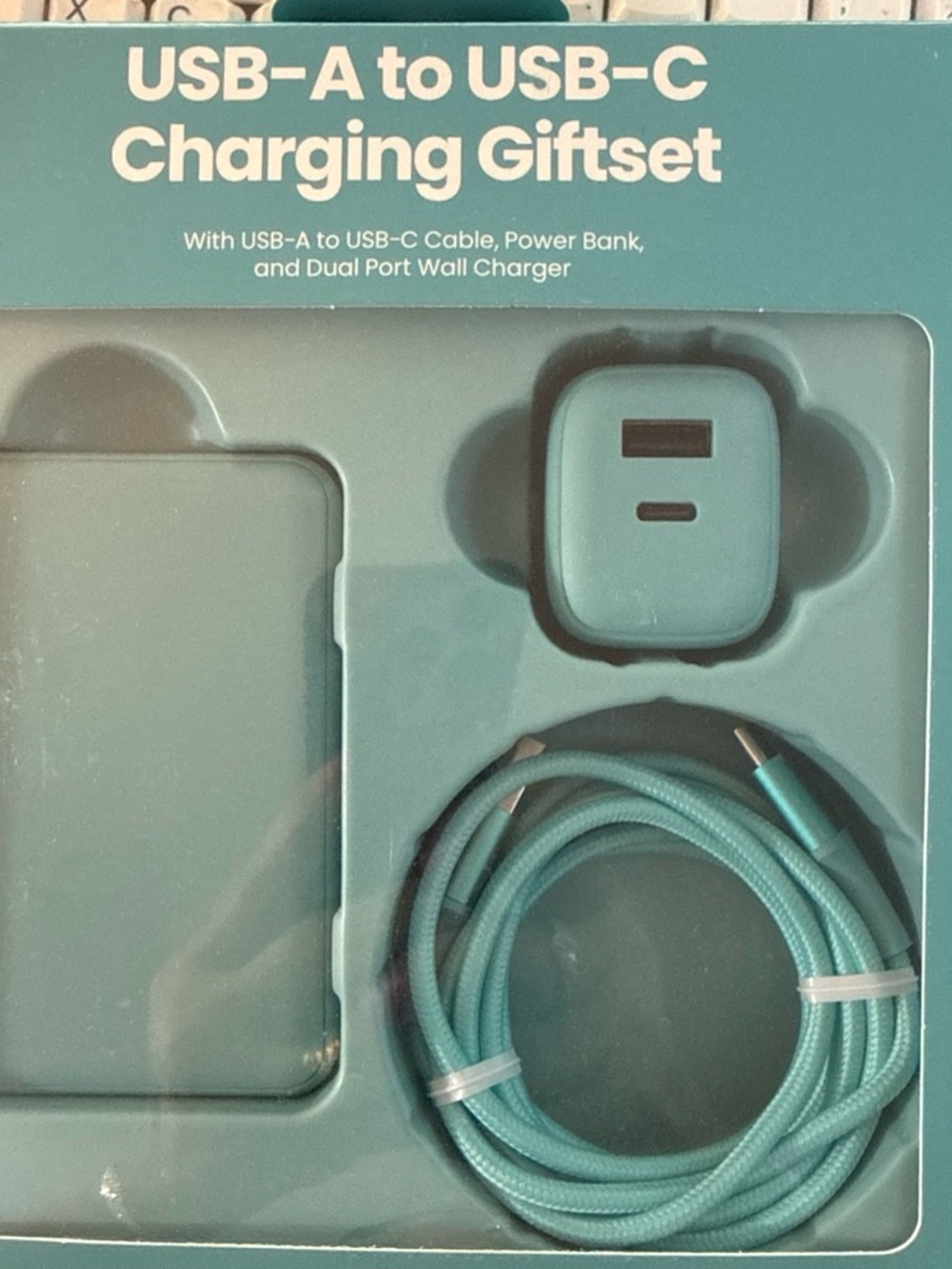 USB-A to USB-C Charging Giftset - Teal Portable Power Kit